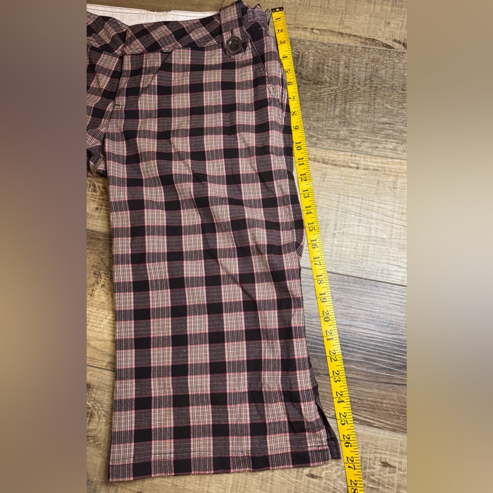 Lost Black and Pink Plaid Women's Cropped Pants - Picture 9 of 12